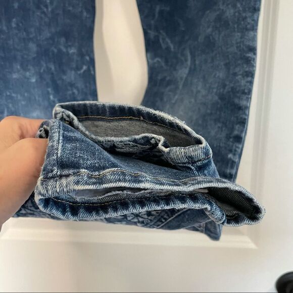 MM Vintage Embroidered Ankle Jean - Picture 5 of 7